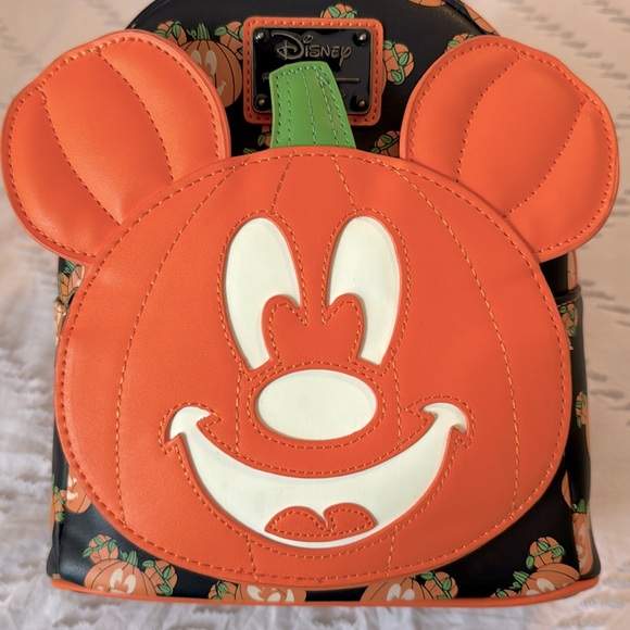 EUC Loungefly Disney Mickey-O-Lantern Mini Backpack Glow In Dark Faux Leather - Picture 3 of 8